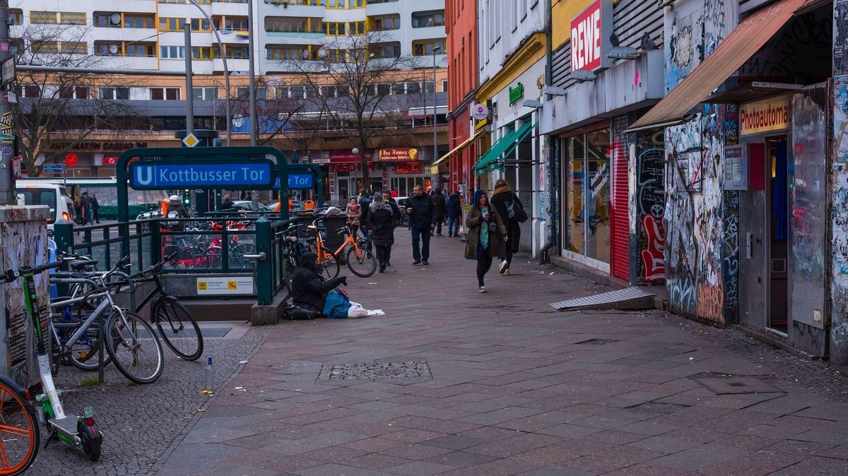 Arabové na ulici v Berlíně brutálně zmlátili izraelského turistu. Zastavte to, burcuje velvyslanec